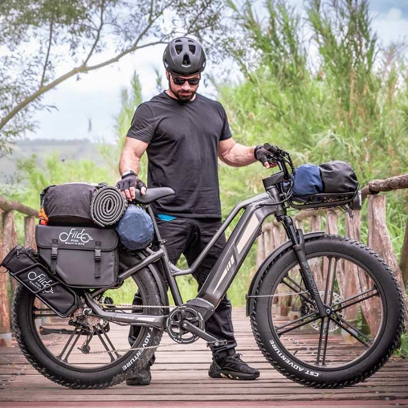 LONG RANGE E-BIKES