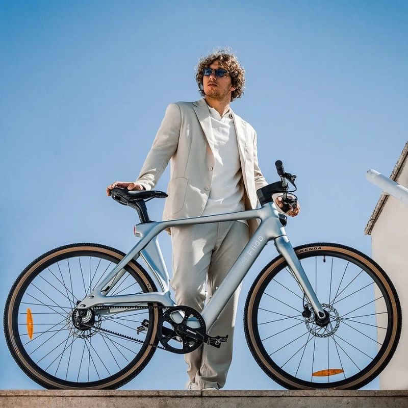 FIIDO AIR ULTRA LIGHTWEIGHT CARBON FIBRE ELECTRIC BIKE 250W - Charge & Glide
