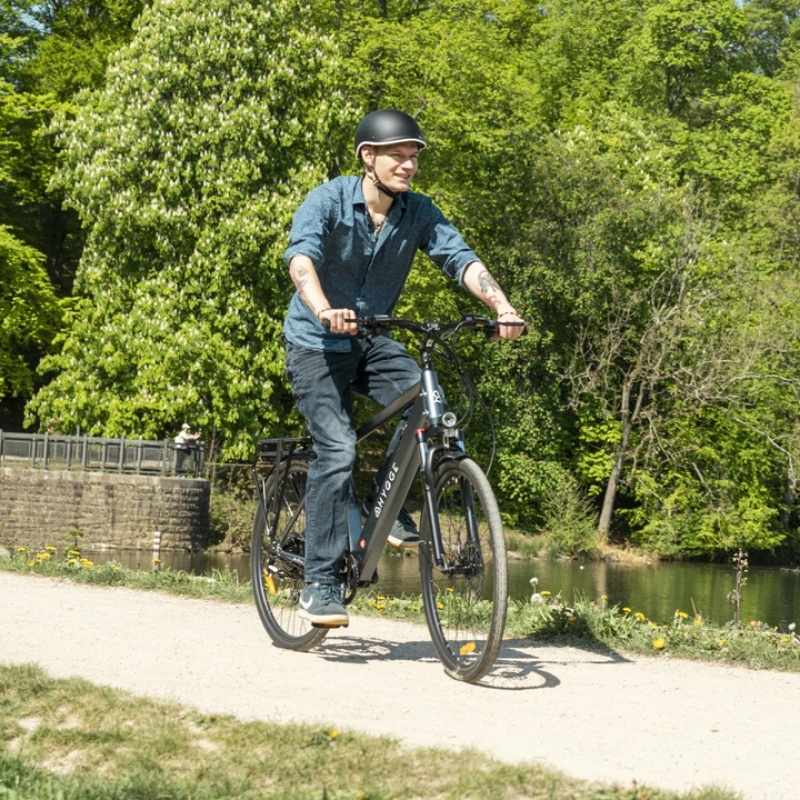 HYGGE AARHUS CITY ELECTRIC BIKE - 250W, 80KM RANGE, SHIMANO 8-SPEED, GRAPHITE GREY - Charge & Glide